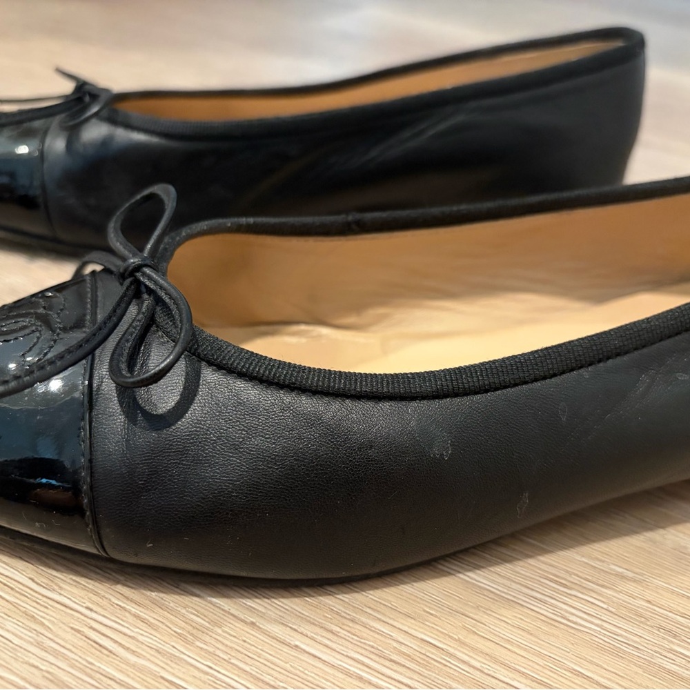 CHANEL ballet flats - lambskin and patent leather - Picture 5 of 6
